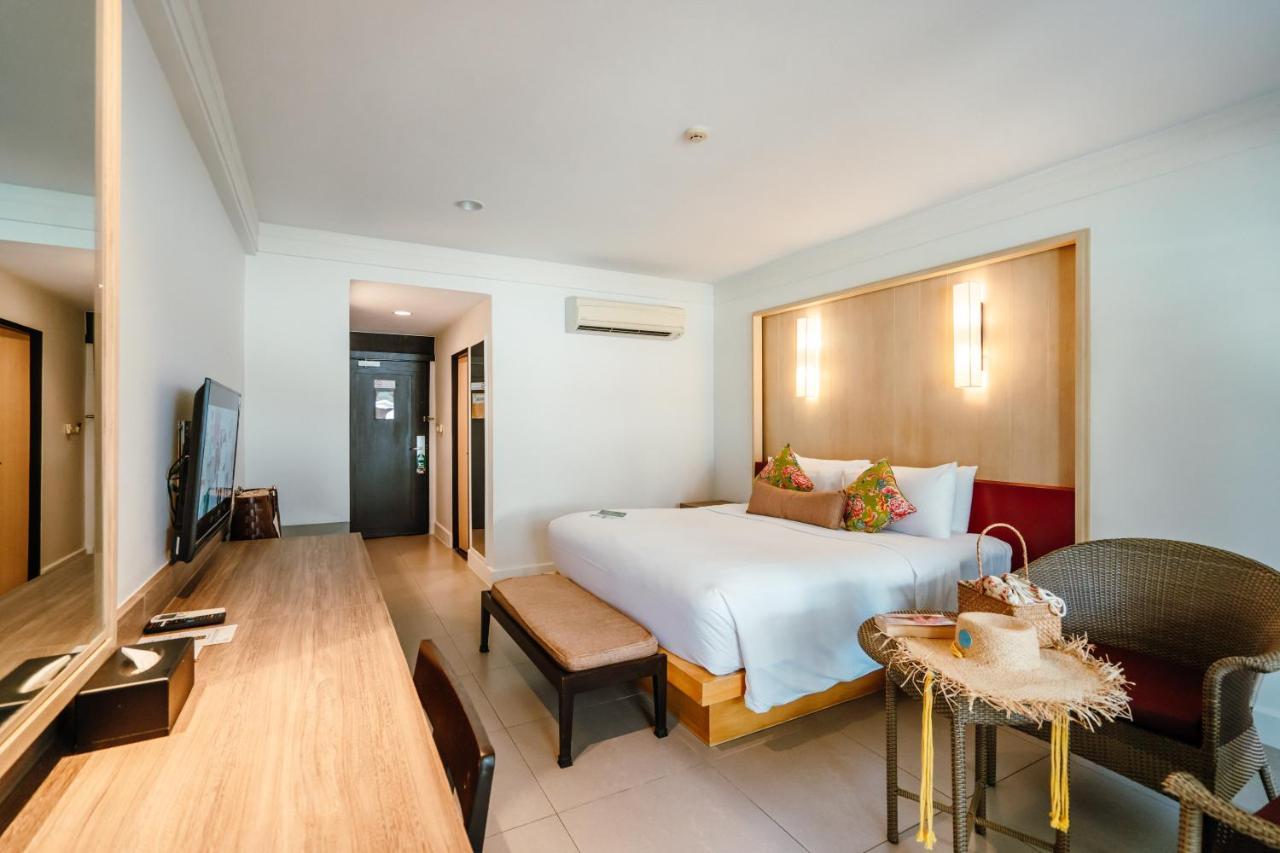 Sawaddi Patong Resort & Spa By Tolani - Sha Extra Plus Exterior foto