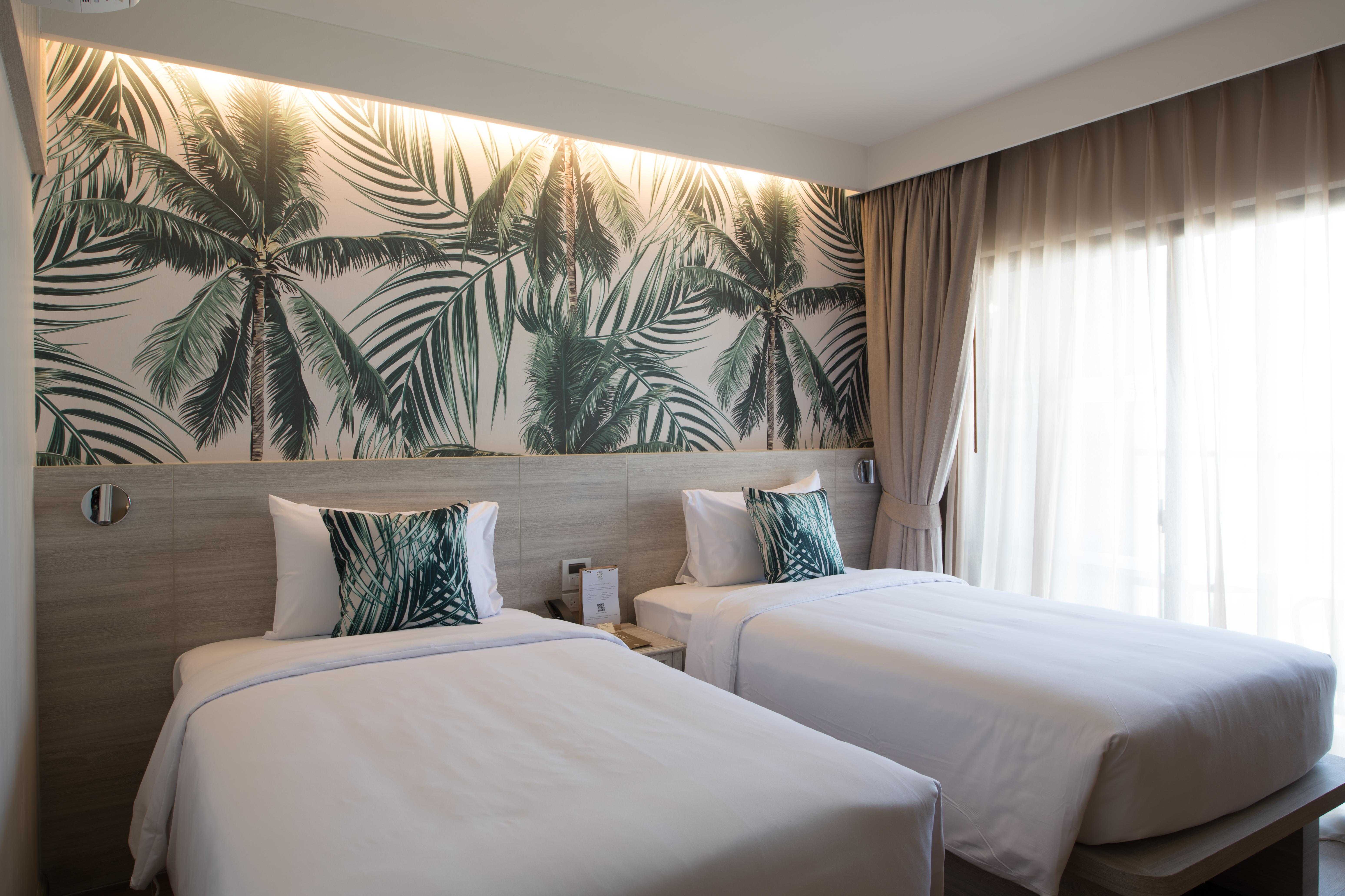 Sawaddi Patong Resort & Spa By Tolani - Sha Extra Plus Exterior foto