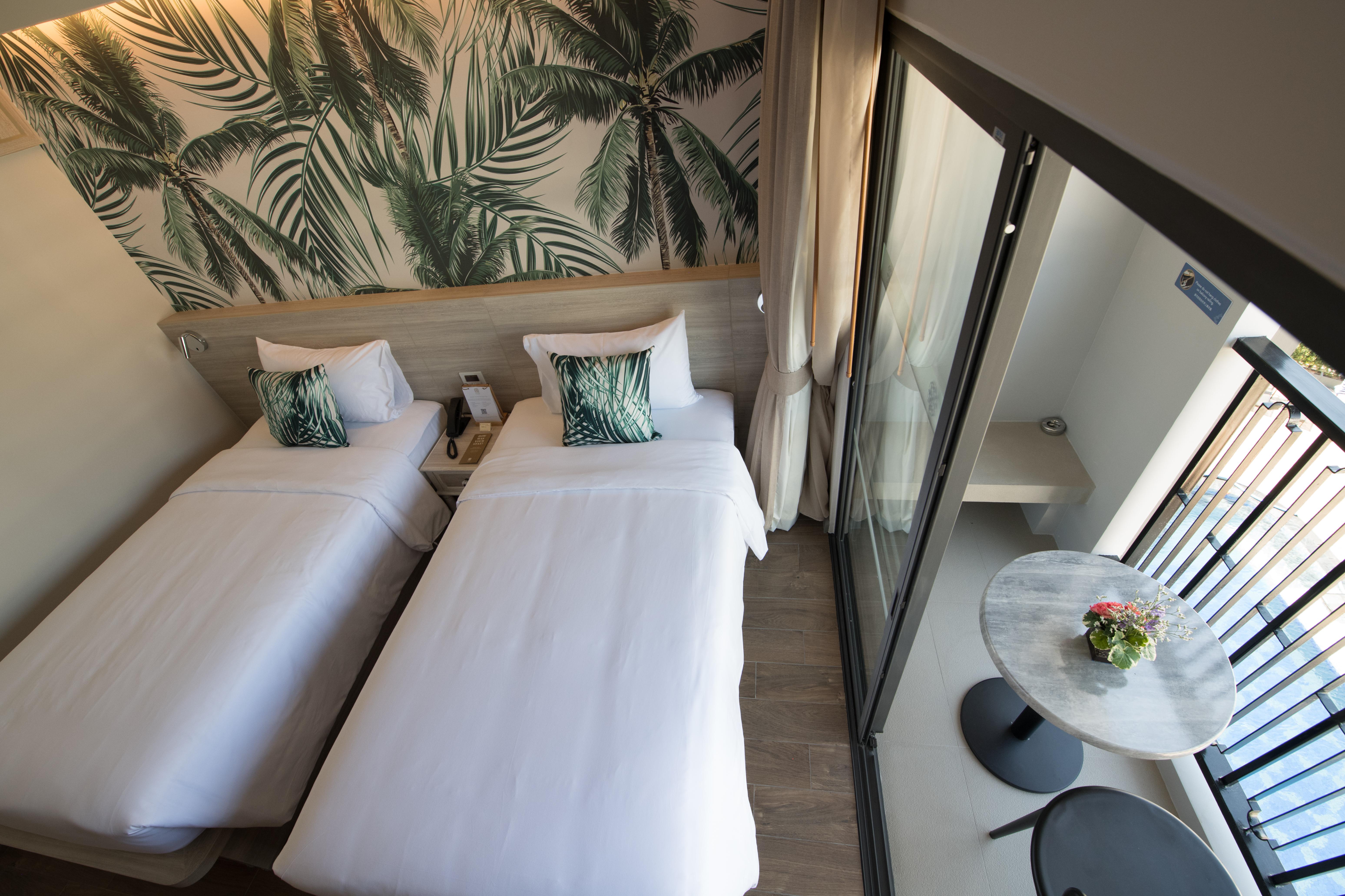 Sawaddi Patong Resort & Spa By Tolani - Sha Extra Plus Exterior foto