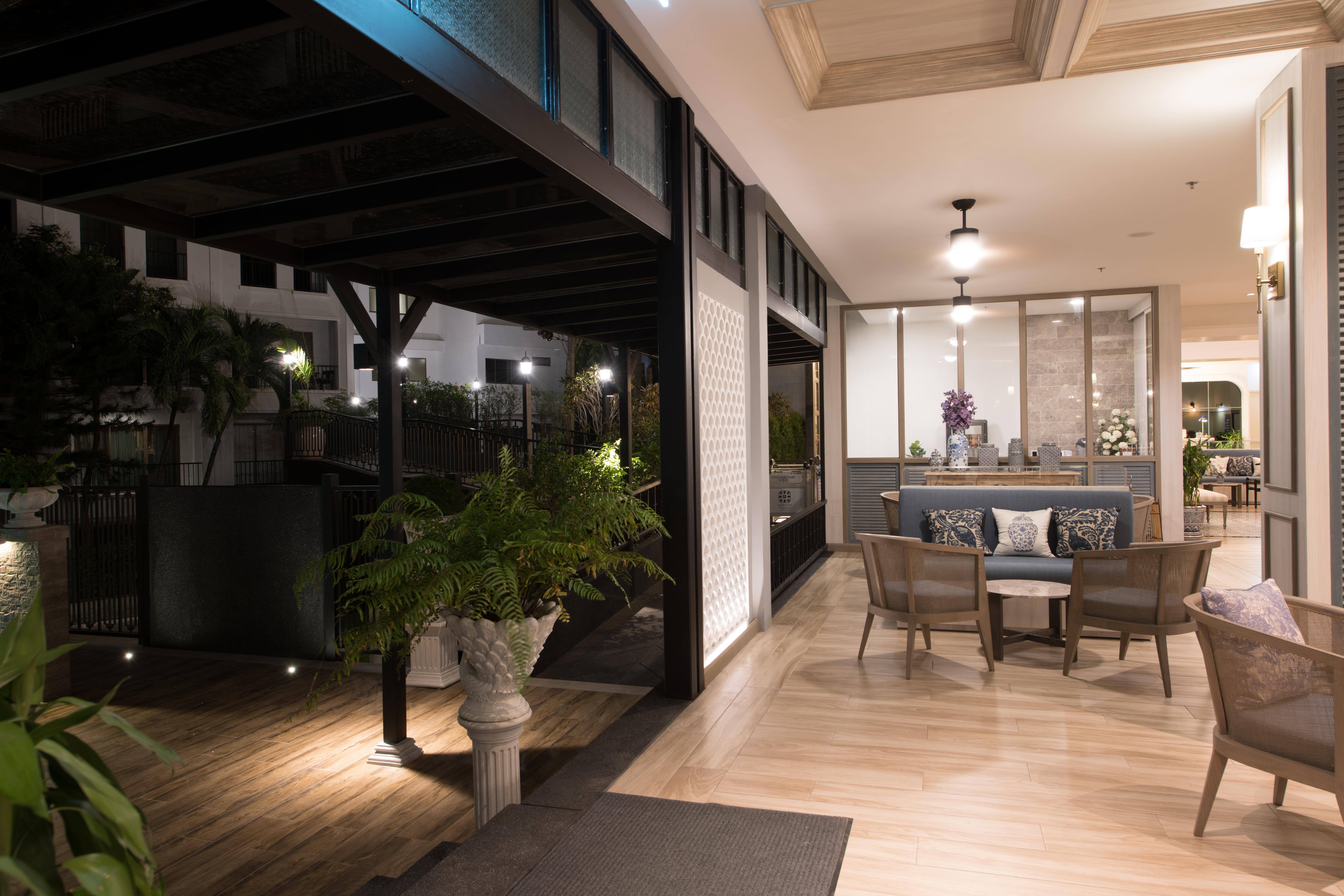 Sawaddi Patong Resort & Spa By Tolani - Sha Extra Plus Exterior foto