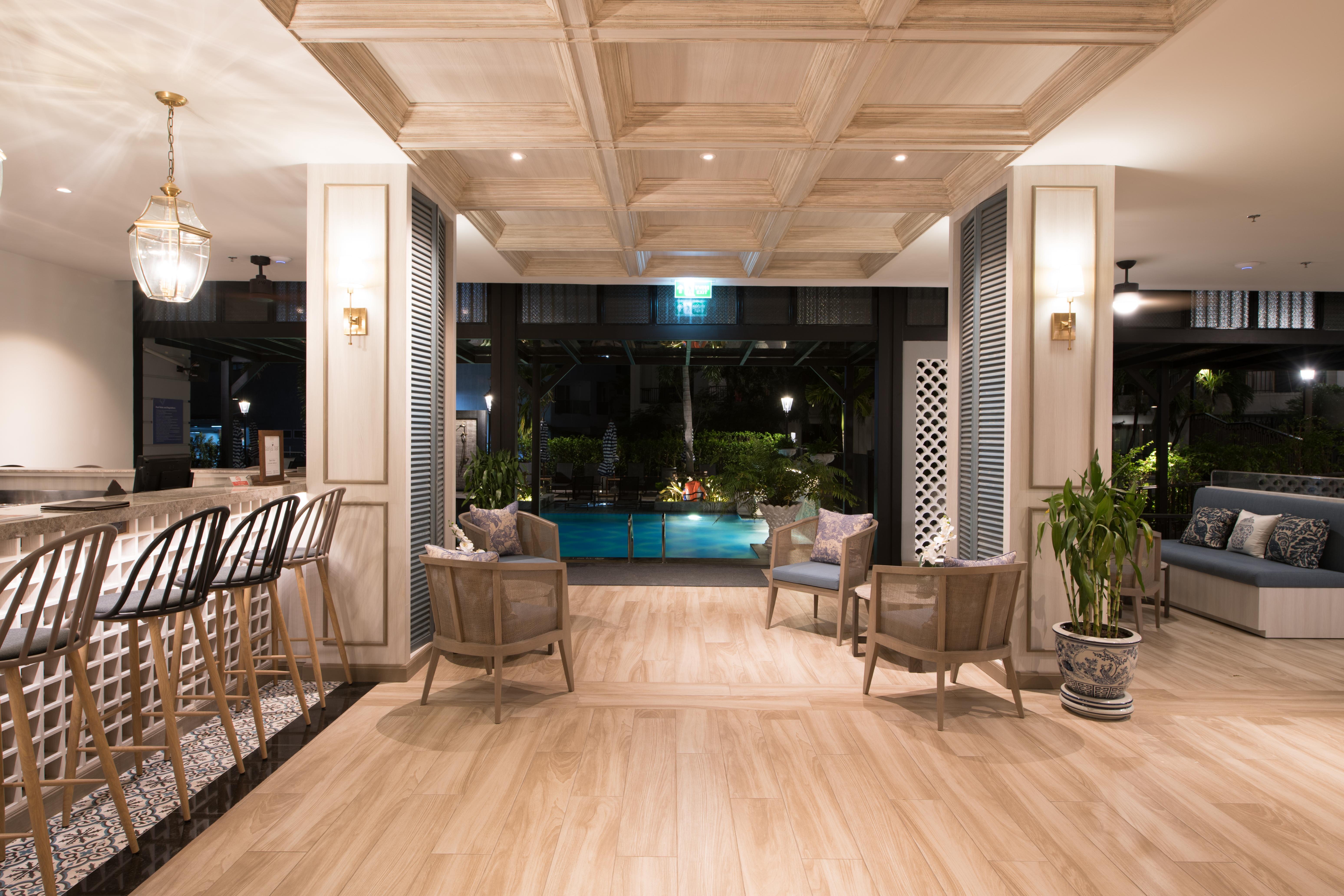 Sawaddi Patong Resort & Spa By Tolani - Sha Extra Plus Exterior foto